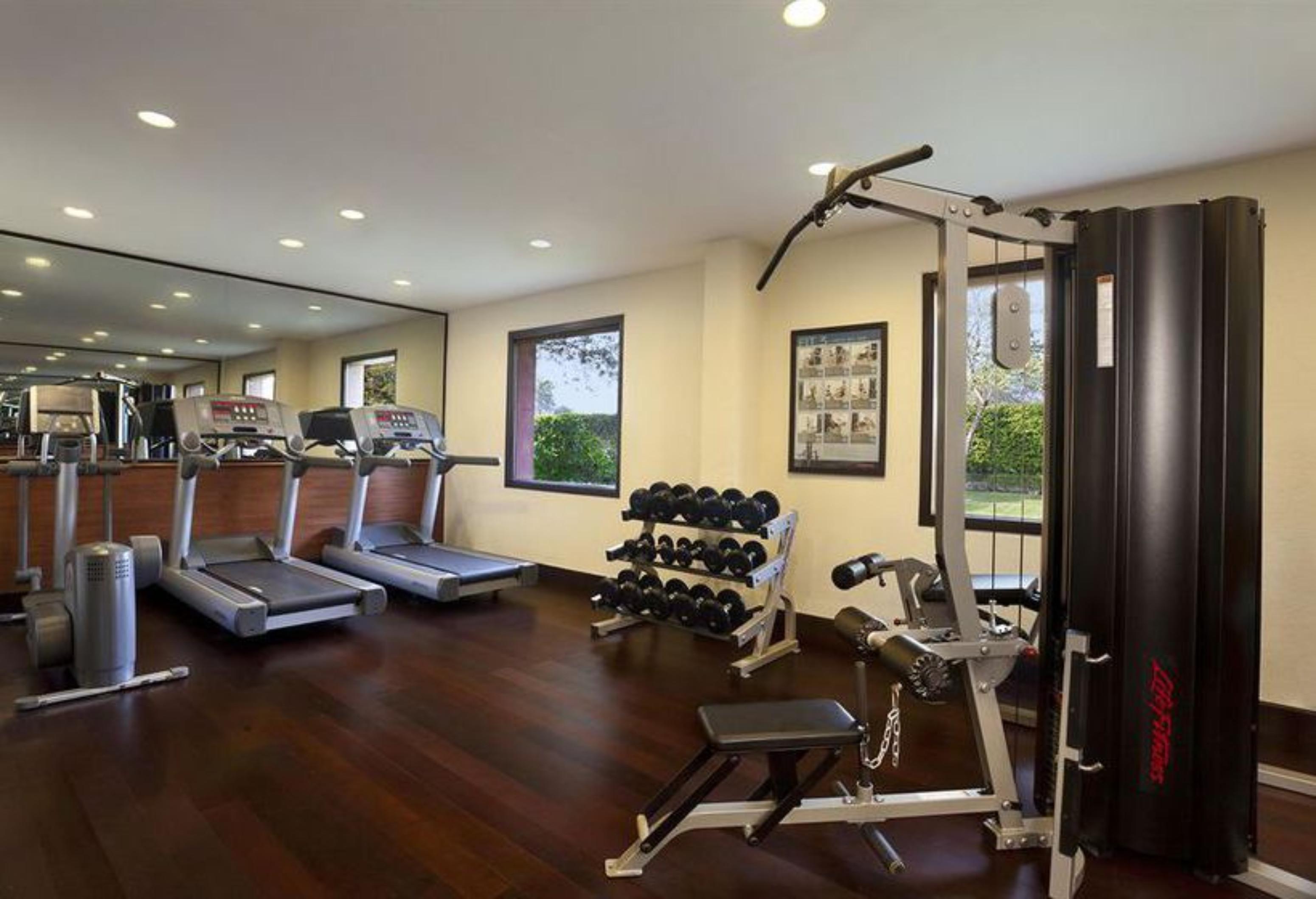 Trident Agra Hotell Agra  Eksteriør bilde The gym at the hotel