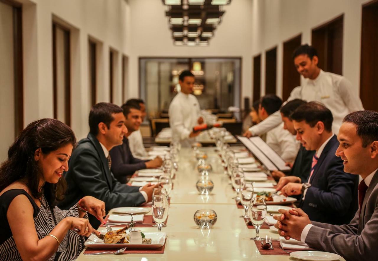 Trident Agra Hotell Agra  Eksteriør bilde A private dinner at the Taj Mahal Palace, Mumbai