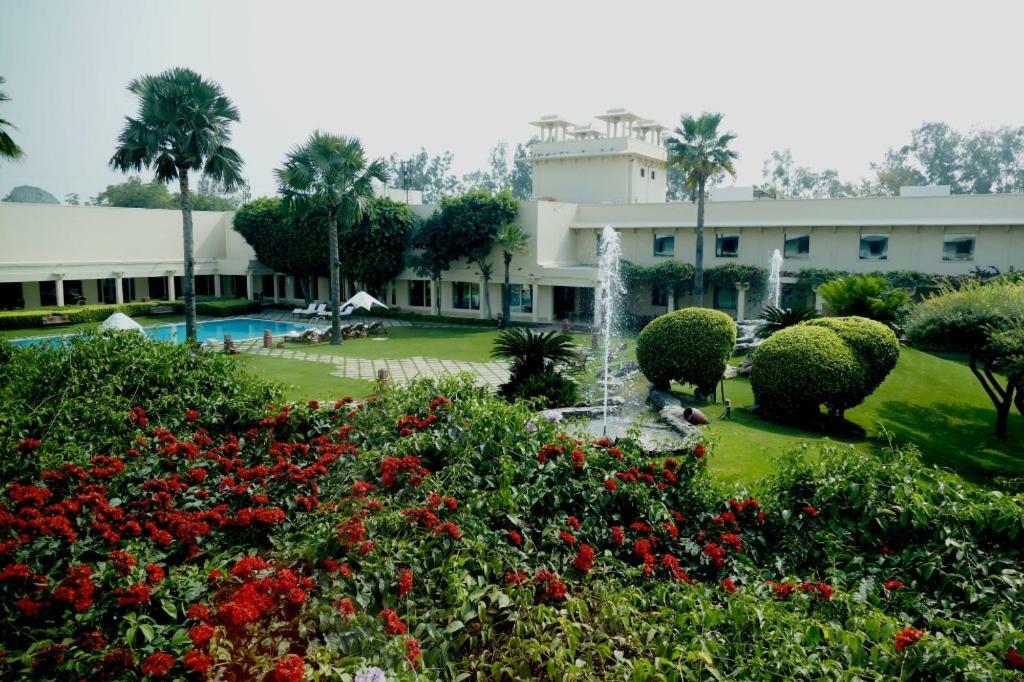 Trident Agra Hotell Agra  Eksteriør bilde